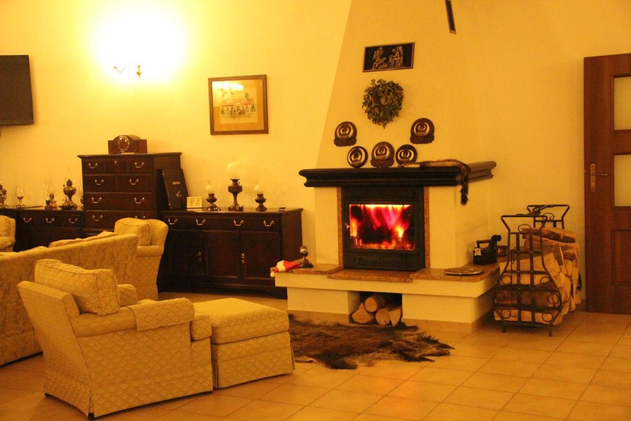 Kantonia Bobolice  Extérieur photo